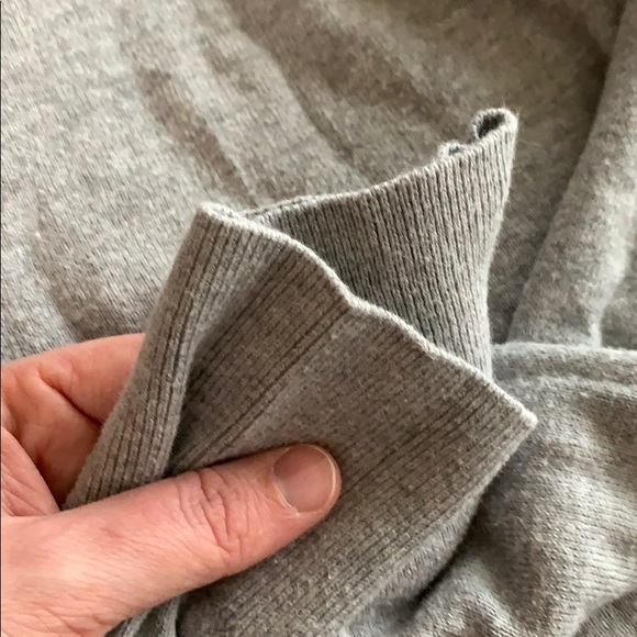 Ann Taylor Sweater - Picture 4 of 4